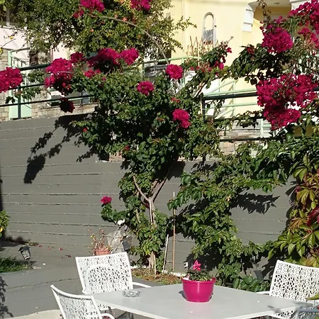Garden Апартамент